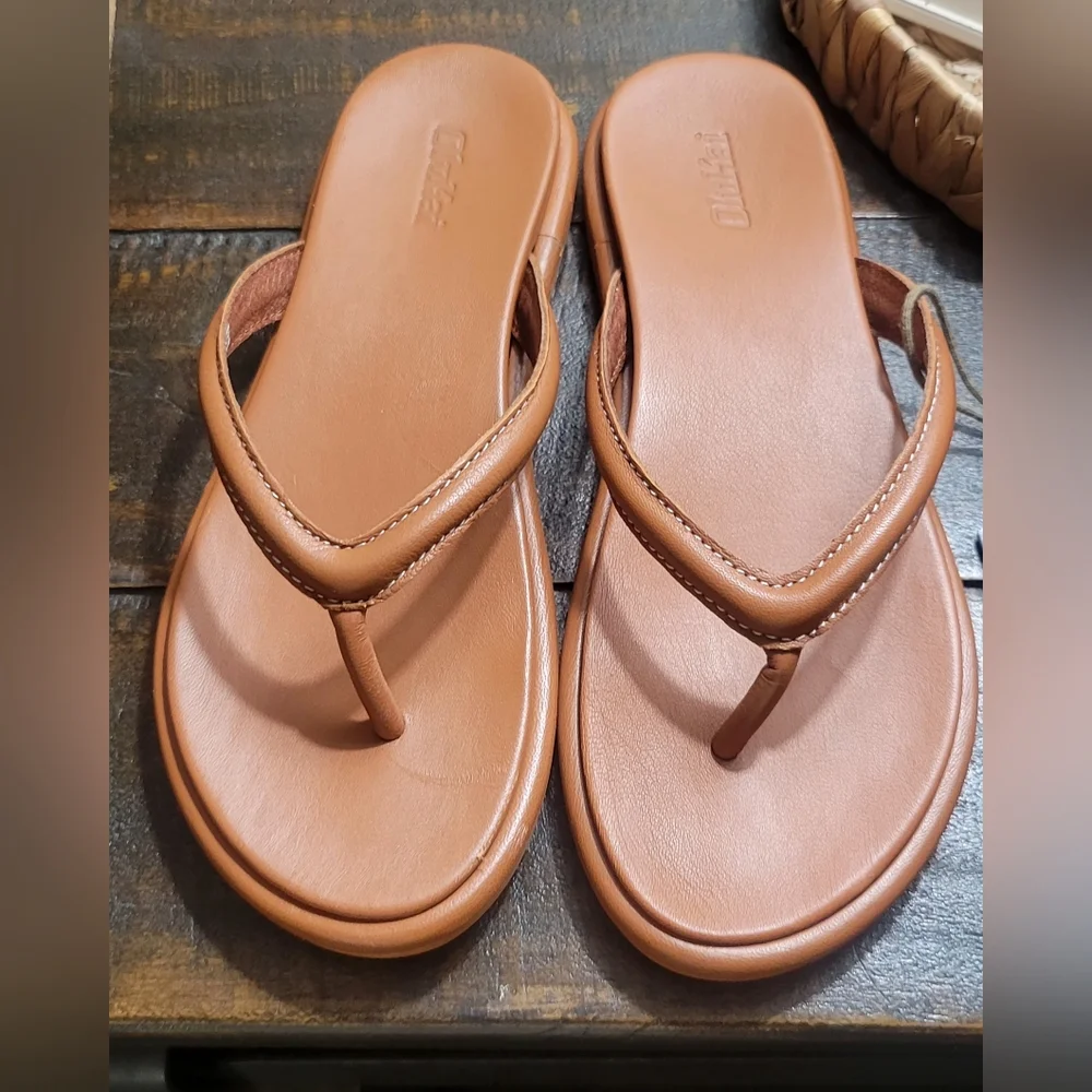 OLUKAI Tiare Fox Leather Flip Flops Size 7 - Picture 3 of 15